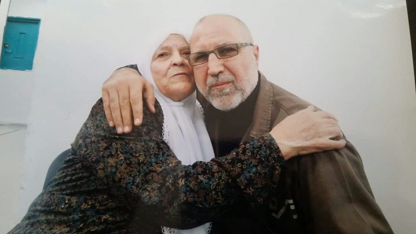 Photo of “السجّان الإسرائيلي” يحرم الأسير الفحماوي محمود جبارين من إلقاء نظرة الوداع على والدته