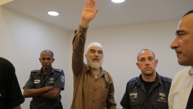 Photo of تأجيل جلسة الاستماع إلى الشهود في قضية الشيخ رائد صلاح إلى يناير القادم