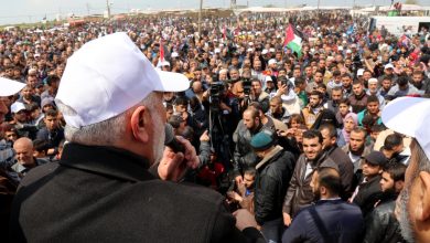Photo of مسيرة العودة الكبرى لحظة بلحظة.. 9شهداء و1100 جريح