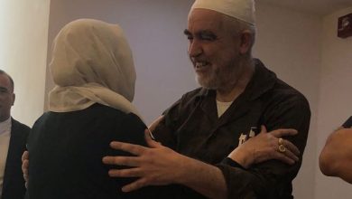 Photo of في يوم الأسير الفلسطيني: وفد الهيئة الشعبية لنصرة عشاق الأقصى يزور أسرة الشيخ رائد صلاح