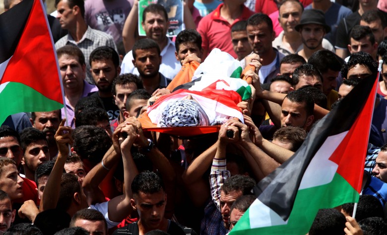 Photo of 102 شهداء ارتقوا بالضفة وغزة منذ إعلان ترامب
