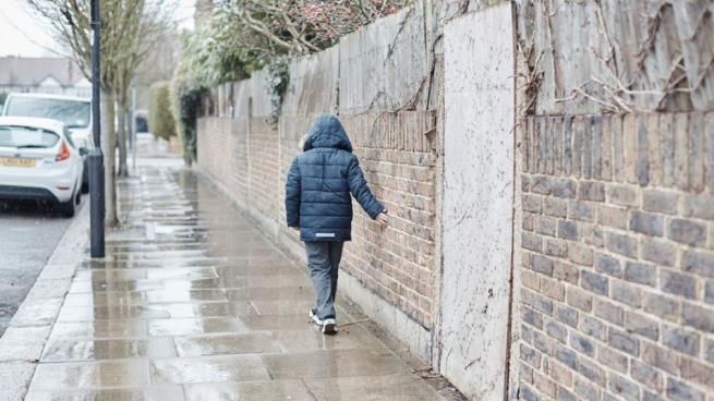 Photo of 30 ألف طفل في بريطانيا ينتمون إلى شبكة عصابات