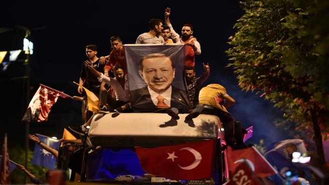 Photo of زعماء العالم يهنئون أردوغان بالفوز في الانتخابات الرئاسية