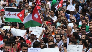 Photo of اعتقالات بالأردن بعد تصعيد المحتجين ضد الحكومة