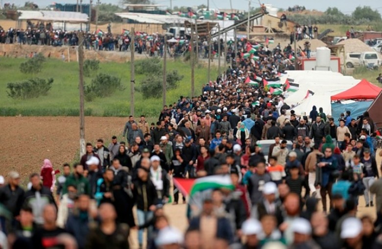 Photo of منذ بداية مسيرات العودة: استشهاد 142 فلسطينيًا وإصابة 16496 برصاص “إسرائيلي”