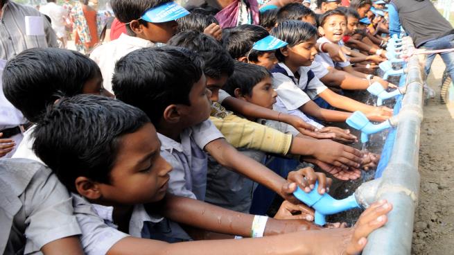 Photo of الأمم المتحدة: 900 مليون طفل تفتقر مدارسهم لمرافق غسل الأيدي