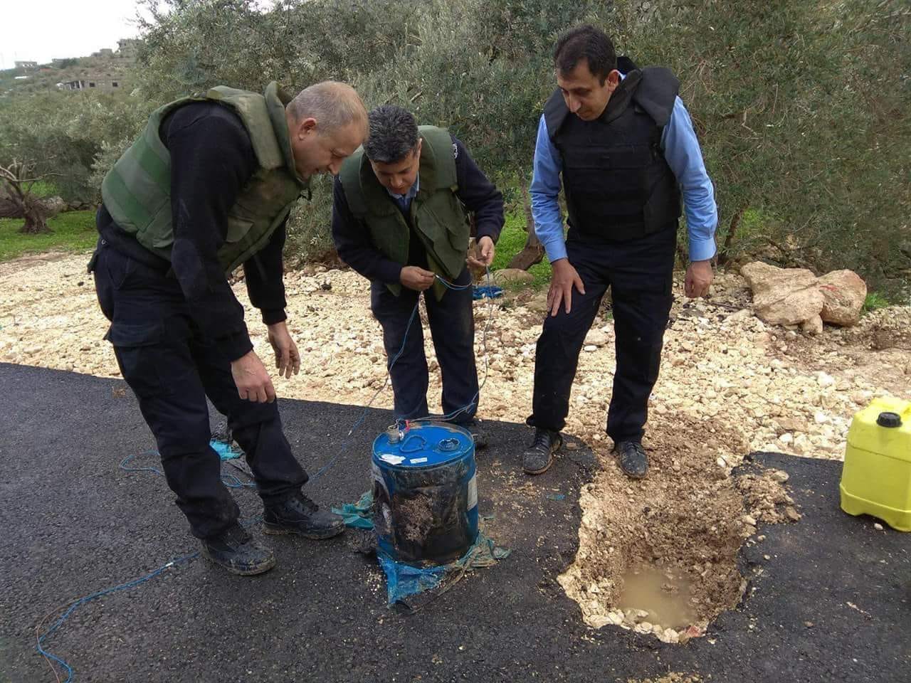 Photo of أمن السلطة الفلسطينية يجبط عملية تفجير ضد الجيش الإسرائيلي