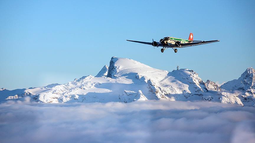 Photo of سويسرا تعلن مصرع 20 في تحطم المروحية في جبال الألب