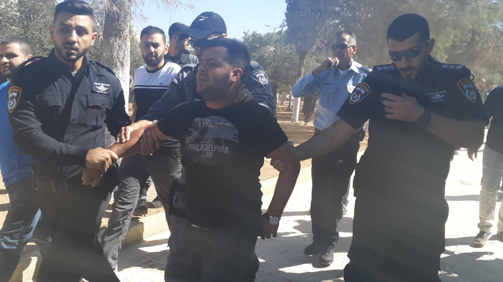 Photo of أوقاف القدس تدعو لشد الرحال للأقصى والإفراج عن المعتقلين
