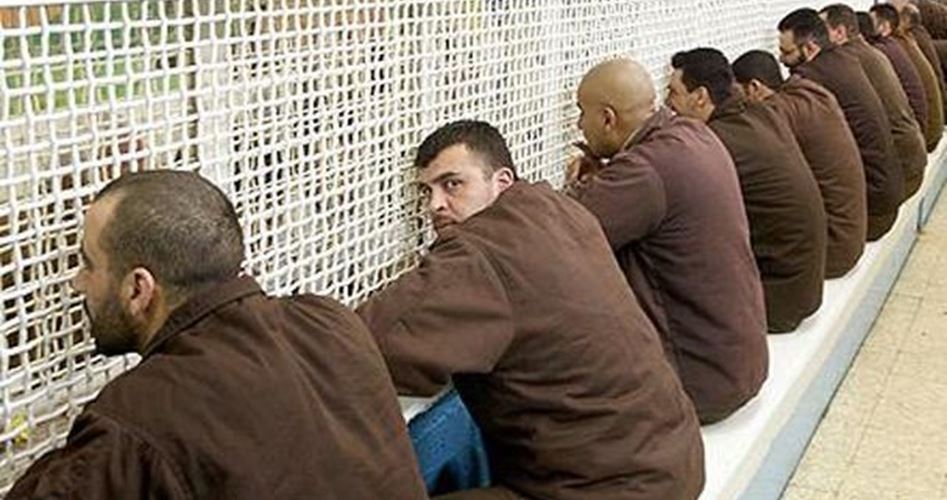 Photo of 12 أسيراً فلسطينياً تجاوزوا ثلاثة عقود داخل السجون الاسرائيلية