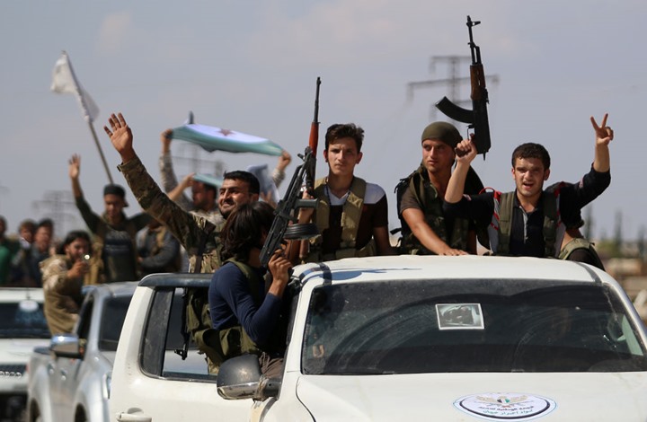 Photo of المعارضة السورية: تركيا كثفت شحنات السلاح لمقاتلينا بإدلب