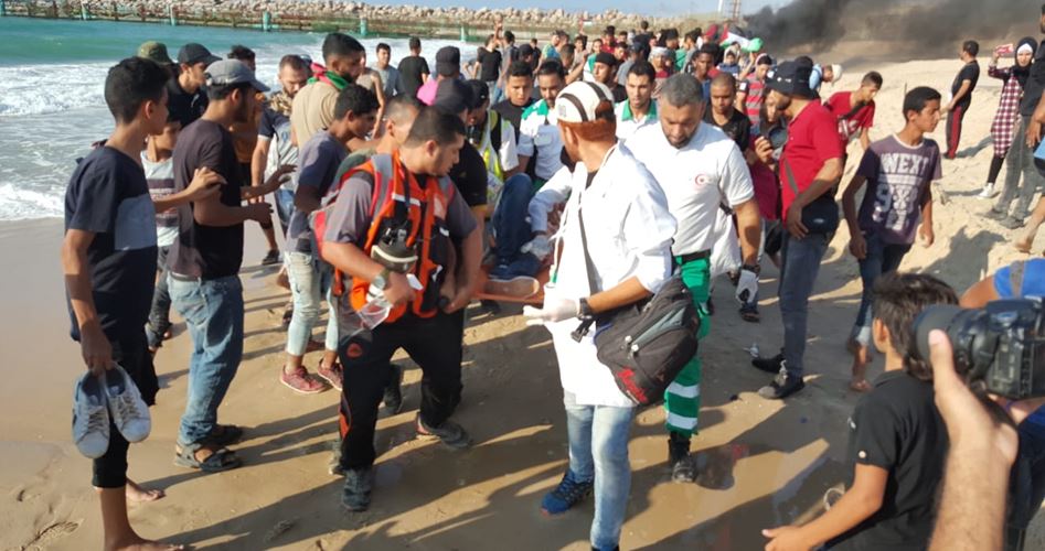 Photo of 15 إصابة بقمع الاحتلال المسير البحري الثامن شمال القطاع