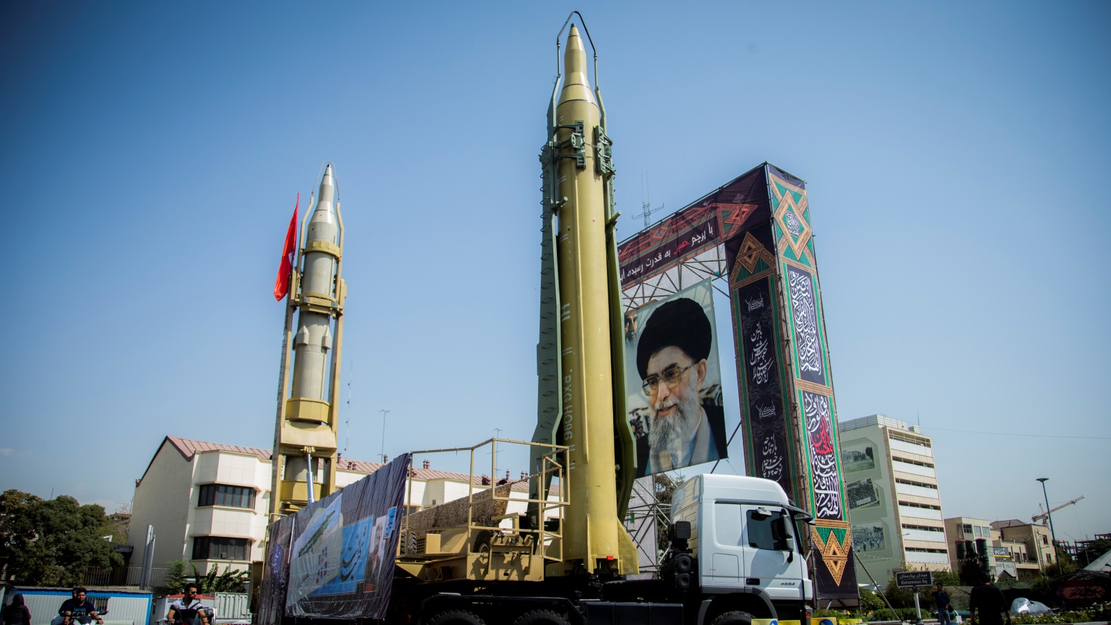 Photo of حرب الفيديو والصواريخ.. الحرس الإيراني يهدد الإمارات والسعودية وإسرائيل