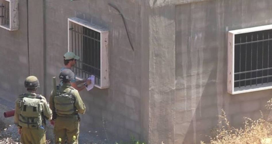 Photo of الاحتلال يخطر بوقف بناء 3 منازل في بيت لحم