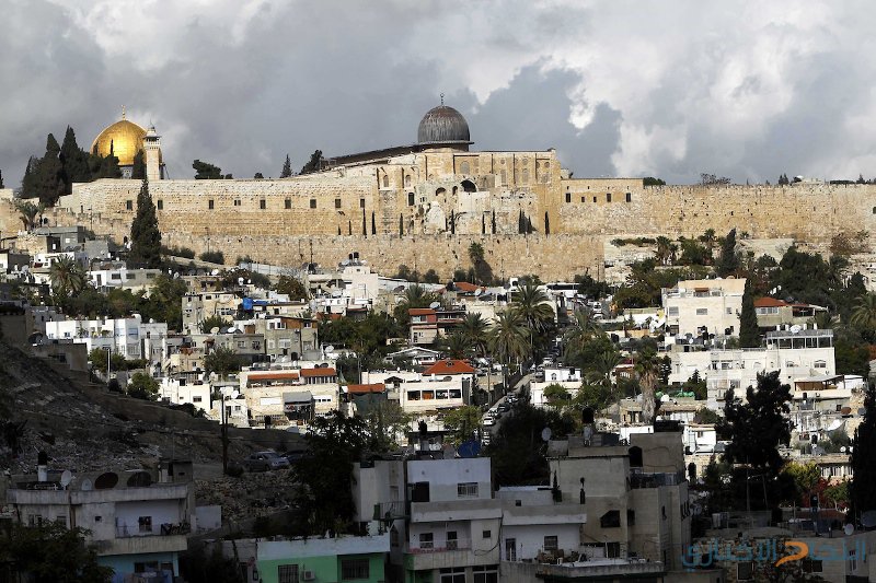 Photo of “القدس الدولية” تدعو للتعامل “بحزم ووضوح” مع تسريب العقارات