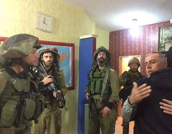 Photo of الاحتلال يعتقل 19 مواطنا من الضفة والقدس