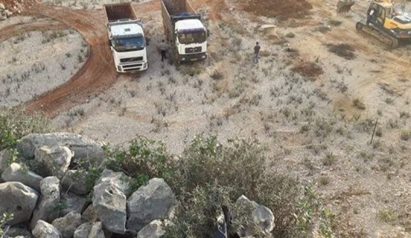 Photo of الاحتلال يجرف 70 دونمًا من أراضي الفلسطينيين شرق قلقيلية
