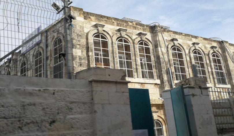 Photo of هيئة: إغلاق مدرسة القادسية مقدمة لإغلاق مؤسسات الأونروا بالقدس
