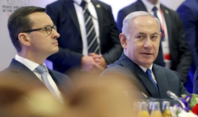 Photo of بولندا تهدد إسرائيل في حال لم تعتذر رسميًّا