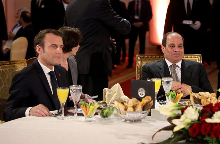 Photo of هيرست: قادة أوروبا مغفلون يدعمون أسوأ ديكتاتور بتاريخ مصر