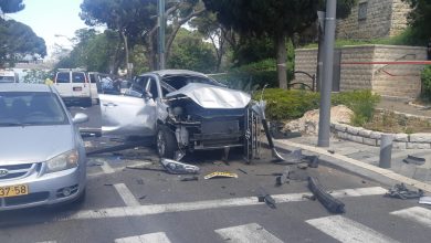 Photo of إصابات خطيرة جراء انفجار سيارة في حيفا