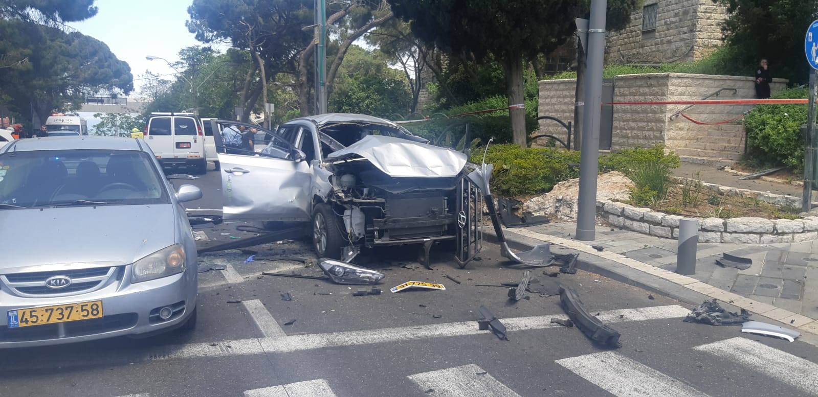 Photo of إصابات خطيرة جراء انفجار سيارة في حيفا