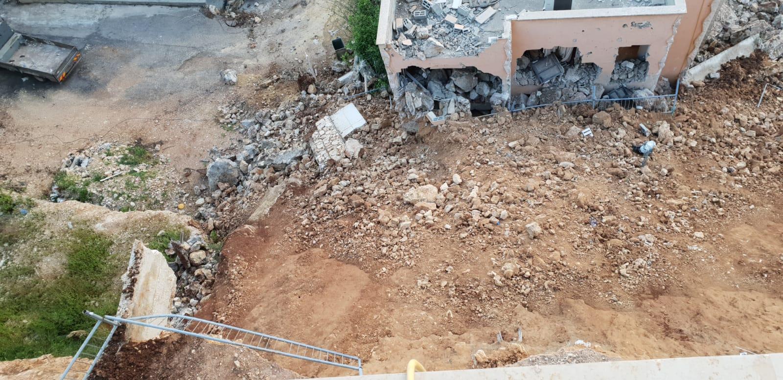 Photo of انهيار جدار واق على منزل مأهول في سخنين