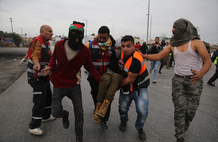 Photo of إصابة 6 فلسطينيين بمواجهات مع الشرطة الإسرائيلية بالقدس
