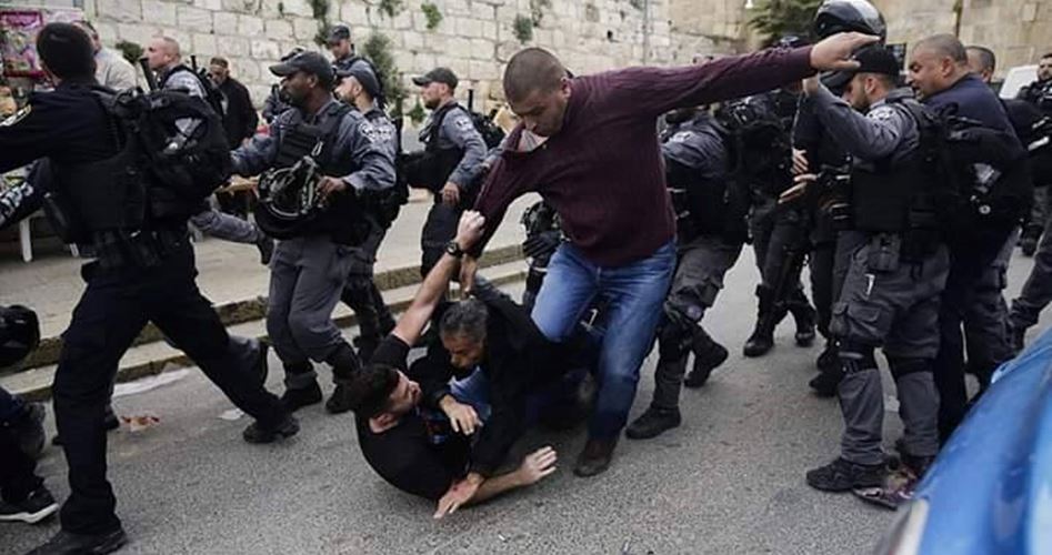Photo of 130 انتهاكًا إسرائيليًّا ضد المقدسيين خلال إبريل