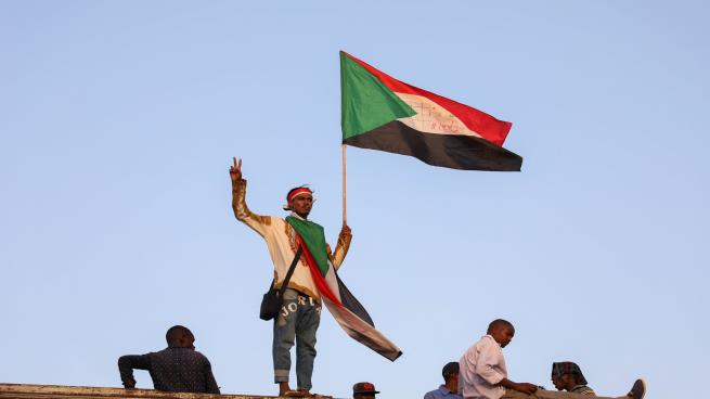 Photo of المعارضة السودانية تترقب ردّ “العسكري” على وثيقة المقترحات الدستورية