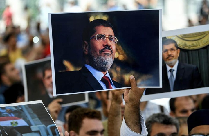 Photo of إعلامي مصري يهاجم تعامل إعلام بلاده مع وفاة مرسي
