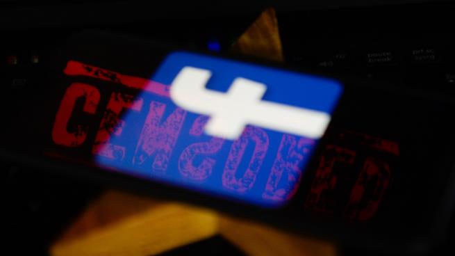 Photo of “فيسبوك” تمنع التثبيت المسبق لتطبيقاتها على هواتف “هواوي”
