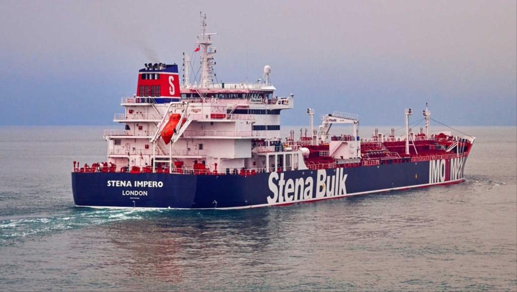 Photo of صراع ناقلات النفط.. إيران تحتجز سفينة بريطانية وتفرج عن أخرى