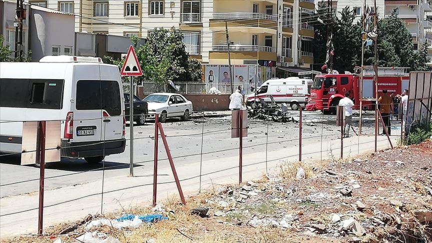 Photo of مقتل شخصين في انفجار سيارة بهطاي التركية
