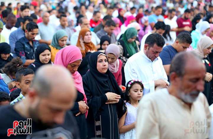 Photo of صلاة عيد “مختلطة” في مصر تثير جدلا