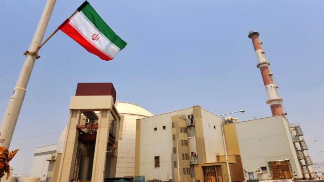 Photo of إيران: سننفذ المرحلة الثالثة من تقليص تعهداتنا النووية رغم مطالب بإلغائها
