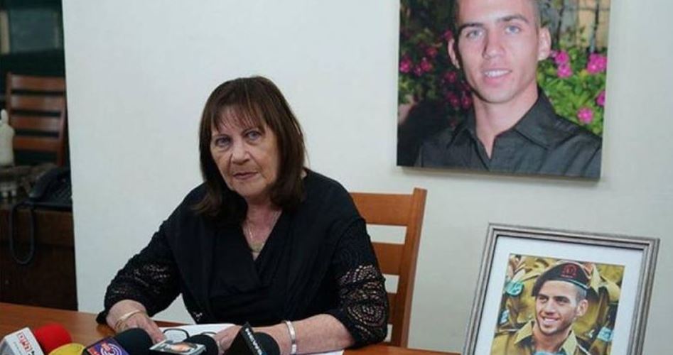 Photo of والدة شاؤول: فقط صفقة تبادل مع حماس ستعيد أورون للديار