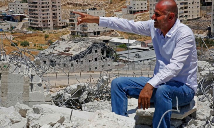 Photo of الاحتلال يهدم منزلا فلسطينيا قيد الإنشاء جنوبي الضفة