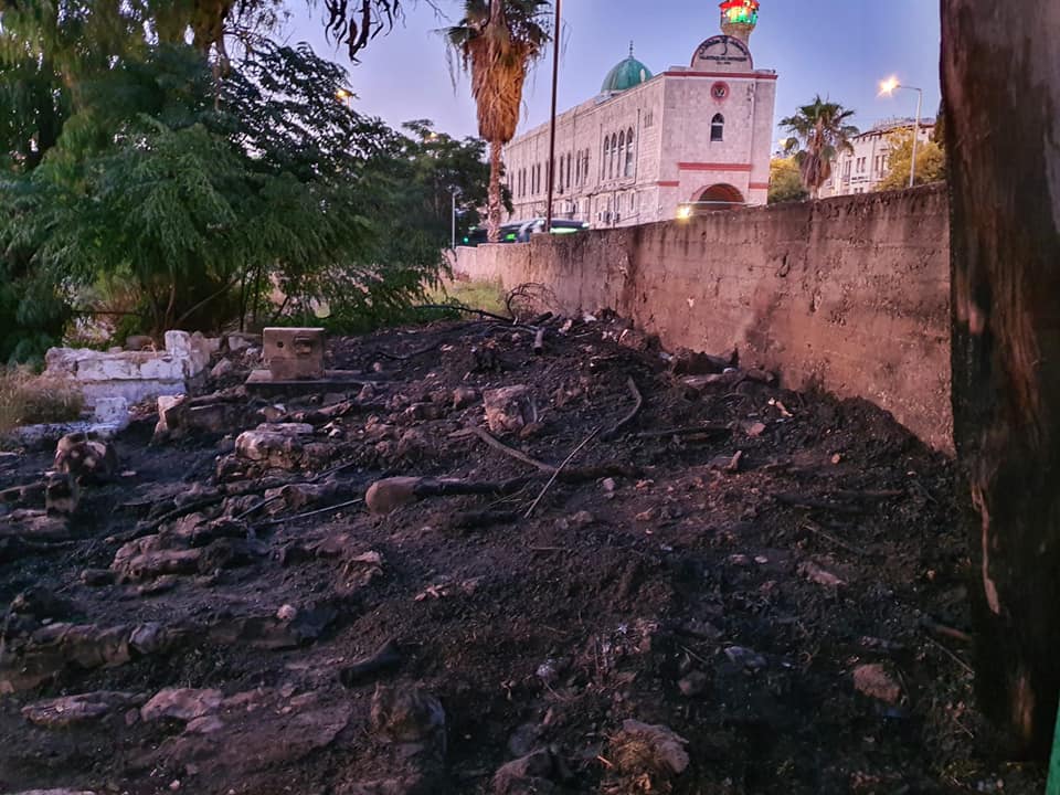 Photo of حيفا: حريق في مقبرة الاستقلال “التحتى” والشرطة تعتقل مشتبهين