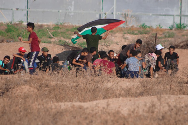 Photo of استئناف مسيرات العودة بغزة تحت عنوان “جمعة الشباب”