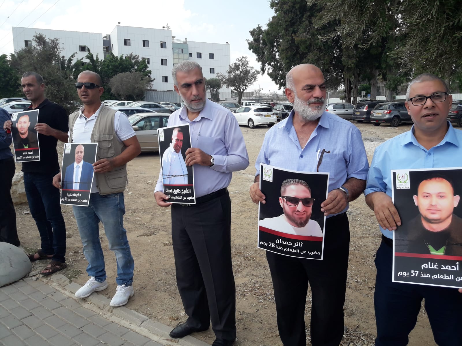 Photo of “الحريات” تنظّم وقفة تضامنية مع الأسرى أمام سجن الرملة
