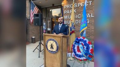 Photo of عمدة أميركي مسلم يشتكي استجوابه بعد عودته من تركيا: “هل قابلت إرهابيين؟”