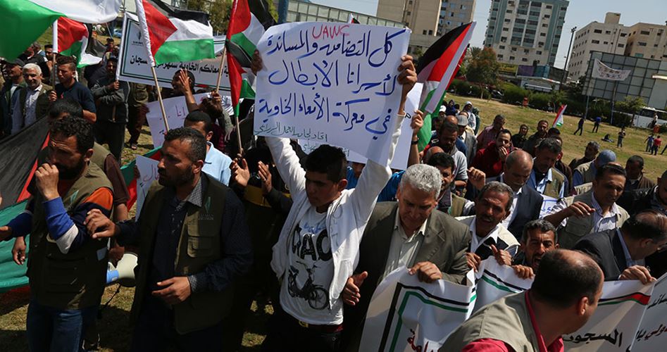 Photo of احتجاجا على استمرار أجهزة التشويش المسرطنة… 100 أسير فلسطيني ينضمون للإضراب المفتوح عن الطعام