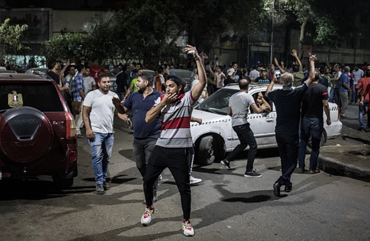 Photo of اشتباكات بالسويس خلال تظاهرة معارضة للسيسي