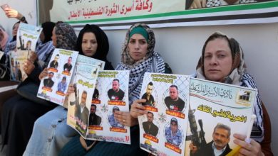 Photo of لليوم الـ13 تواليا: 140 أسيرا يواصلون الإضراب رفضا لأجهزة التشويش