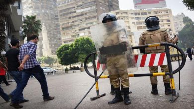 Photo of مصر: الاعتقالات تتوسع لتشمل مسؤولي أحزاب… و”الاستقلال” يدعو لانتفاضة شعبية الجمعة