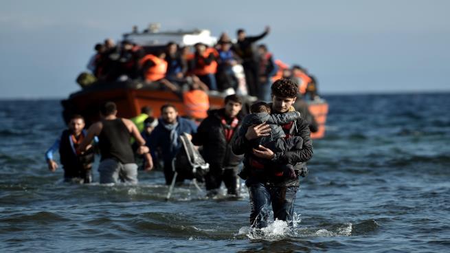 Photo of أكثر من 36 ألف مهاجر عبروا سراً من تركيا إلى اليونان