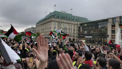 Photo of وقفة أمام “بوابة برلين” رفضًا للاحتلال الإسرائيلي