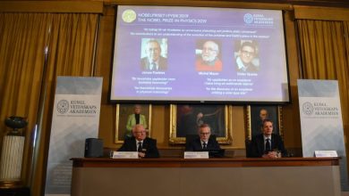 Photo of ثلاثة علماء ينالون نوبل للفيزياء… لهذه الاكتشافات الكونية