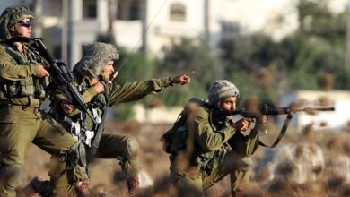 Photo of إصابة شابين برصاص الاحتلال بمخيم الأمعري